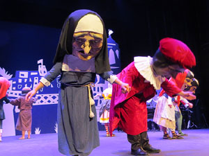 Representaci&oacute; de 'La mosca d'en Quim' per la Fal&middot;lera Gironina