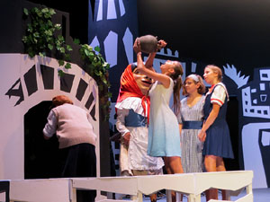 Representació de 'La mosca d'en Quim' per la Fal·lera Gironina