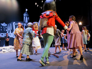 Representació de 'La mosca d'en Quim' per la Fal·lera Gironina