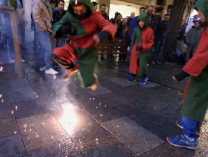 Festes de Primavera de Girona 2023. Despertada del petit Drac Major