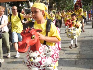 Cercavila de la Flama del Canigó 2023 fins la plaça del Vi