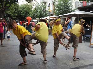 Cercavila de la Flama del Canigó 2023 fins la plaça del Vi