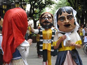 Cercavila de la Flama del Canigó 2023 fins la plaça del Vi