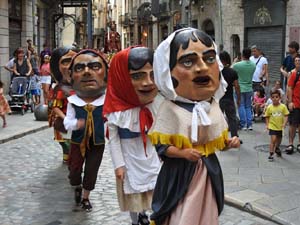 Cercavila de la Flama del Canigó 2023 fins la plaça del Vi