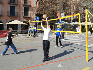 X Jornada de l'Esport Femen&iacute; 2023 a la pla&ccedil;a Salvador Espriu i la de Francesc Calvet i Rubalcaba