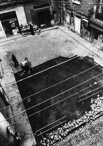 Obres de remodelatge de la plaça Bell-lloc. 1989