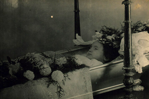 Retrat post mortem d'una nena. 1921