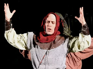 SRepresentaci&oacute; de la Consueta de Sant Jordi cavaller a la nau g&ograve;tica de la Catedral