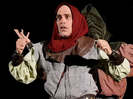 Representaci&oacute; de la Consueta de Sant Jordi cavaller a la nau g&ograve;tica de la Catedral