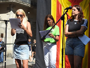 Diada Nacional 2024. Concentraci&oacute; a la pla&ccedil;a del Vi, lectura del manifest i cant de Els Segadors