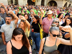 Diada Nacional 2024. Concentraci&oacute; a la pla&ccedil;a del Vi, lectura del manifest i cant de Els Segadors