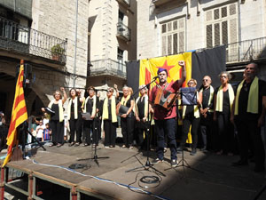 Diada Nacional 2024. Concentraci&oacute; a la pla&ccedil;a del Vi, lectura del manifest i cant de Els Segadors