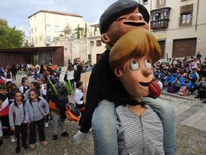 Fires de Sant Narc&iacute;s 2023. Cercavila de gegantons amb la Girona Marxing Band