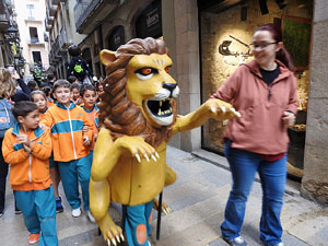 Fires de Sant Narc&iacute;s 2023. Cercavila de gegantons amb la Girona Marxing Band