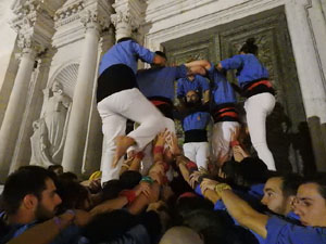 Fires de Sant Narc&iacute;s 2023. Pilar a les escales de la Catedral