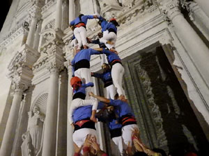 Fires de Sant Narc&iacute;s 2023. Pilar a les escales de la Catedral