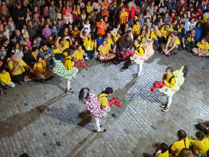 Ballades a la pla&ccedil;a del Vi