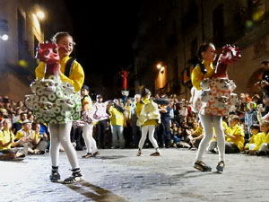 Ballades a la pla&ccedil;a del Vi