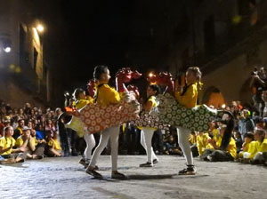 Ballades a la pla&ccedil;a del Vi