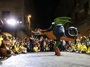 Ballades a la pla&ccedil;a del Vi