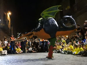 Ballades a la pla&ccedil;a del Vi