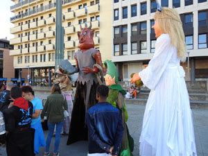 El preg&oacute;. Cercaviles de gegants i capgrossos