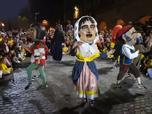 Ball de l'&agrave;liga, capgrossos i gegants