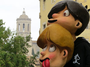 Fires de Sant Narc&iacute;s 2024. Cercavila de gegantons amb la Girona Marxing Band