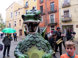 Fires de Sant Narc&iacute;s 2024. Cercavila de gegantons amb la Girona Marxing Band