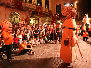 Ballades a la plaça del Vi