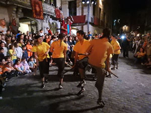 Ballades a la pla&ccedil;a del Vi