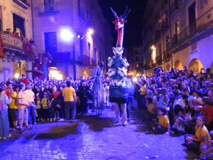 Ballades a la pla&ccedil;a del Vi