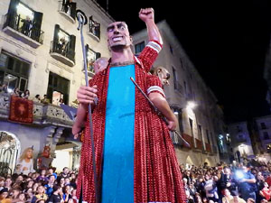 Ballades a la pla&ccedil;a del Vi