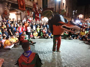 Ballades a la pla&ccedil;a del Vi