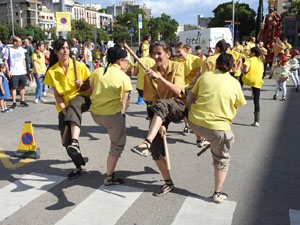 Cercavila de la Flama del Canig&oacute; 2024 fins la pla&ccedil;a del Vi