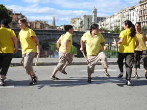Cercavila de la Flama del Canig&oacute; 2024 fins la pla&ccedil;a del Vi