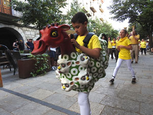 Cercavila de la Flama del Canig&oacute; 2024 fins la pla&ccedil;a del Vi