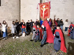 Setmana Santa 2024 a Girona. Sortida dels Manaies per lliurar el Penó