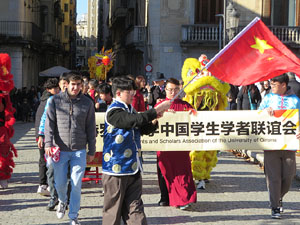 Celebració de l'any nou xinès, el 4723, any de la Serp, a Girona