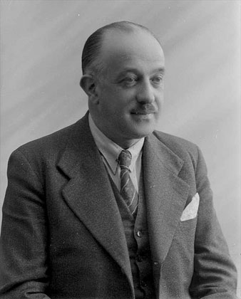 Ricard Giralt i Casades&uacute;s. 1934