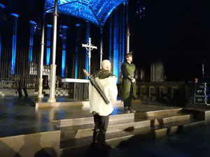 Representaci&oacute; de la Consueta de Sant Jordi cavaller a la nau g&ograve;tica de la Catedral