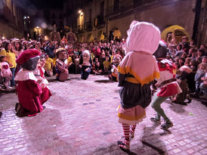 Fires de Sant Narc&iacute;s 2024. Ball de l'&Agrave;liga, capgrossos i gegants