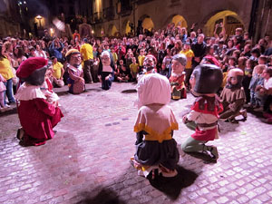 Fires de Sant Narc&iacute;s 2024. Ball de l'&Agrave;liga, capgrossos i gegants