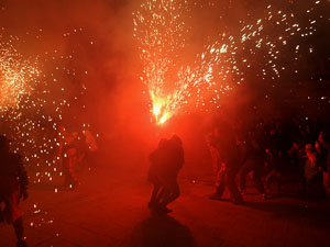 Fires de Sant Narc&iacute;s 2024. Correfoc amb els Trons de l'Onyar