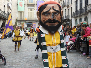 Toc de Rams. Cerim&ograve;nia del canvi de rams de les gegantes