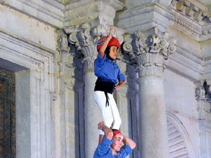 Fires de Sant Narcís 2025. Pilar a les escales de la Catedral