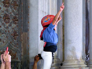 Fires de Sant Narcís 2025. Pilar a les escales de la Catedral