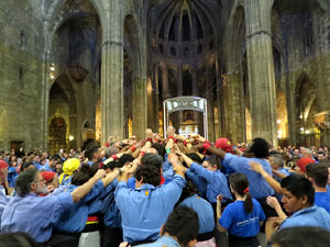 Fires de Sant Narcís 2025. Pilar a les escales de la Catedral