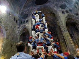 Fires de Sant Narcís 2025. Pilar a les escales de la Catedral