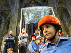 Fires de Sant Narcís 2025. Pilar a les escales de la Catedral